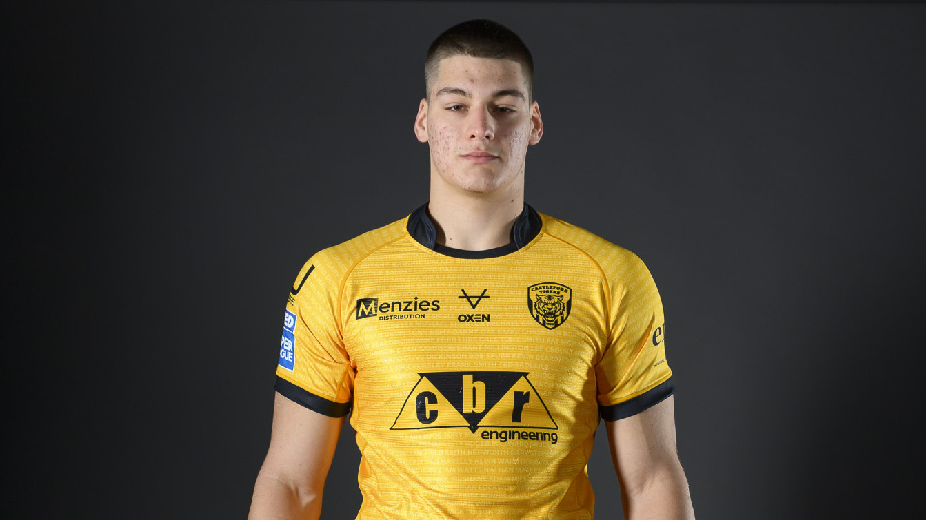 Matvejev leaves on loan