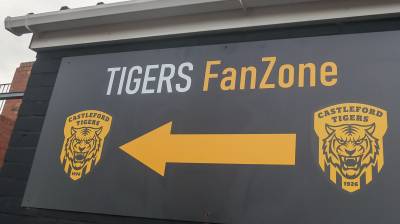 E Bars Back In Fan Zone